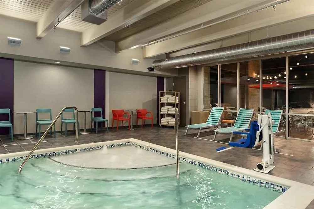 *** Hotel Home2 Suites By Hilton West Edmonton Kanada