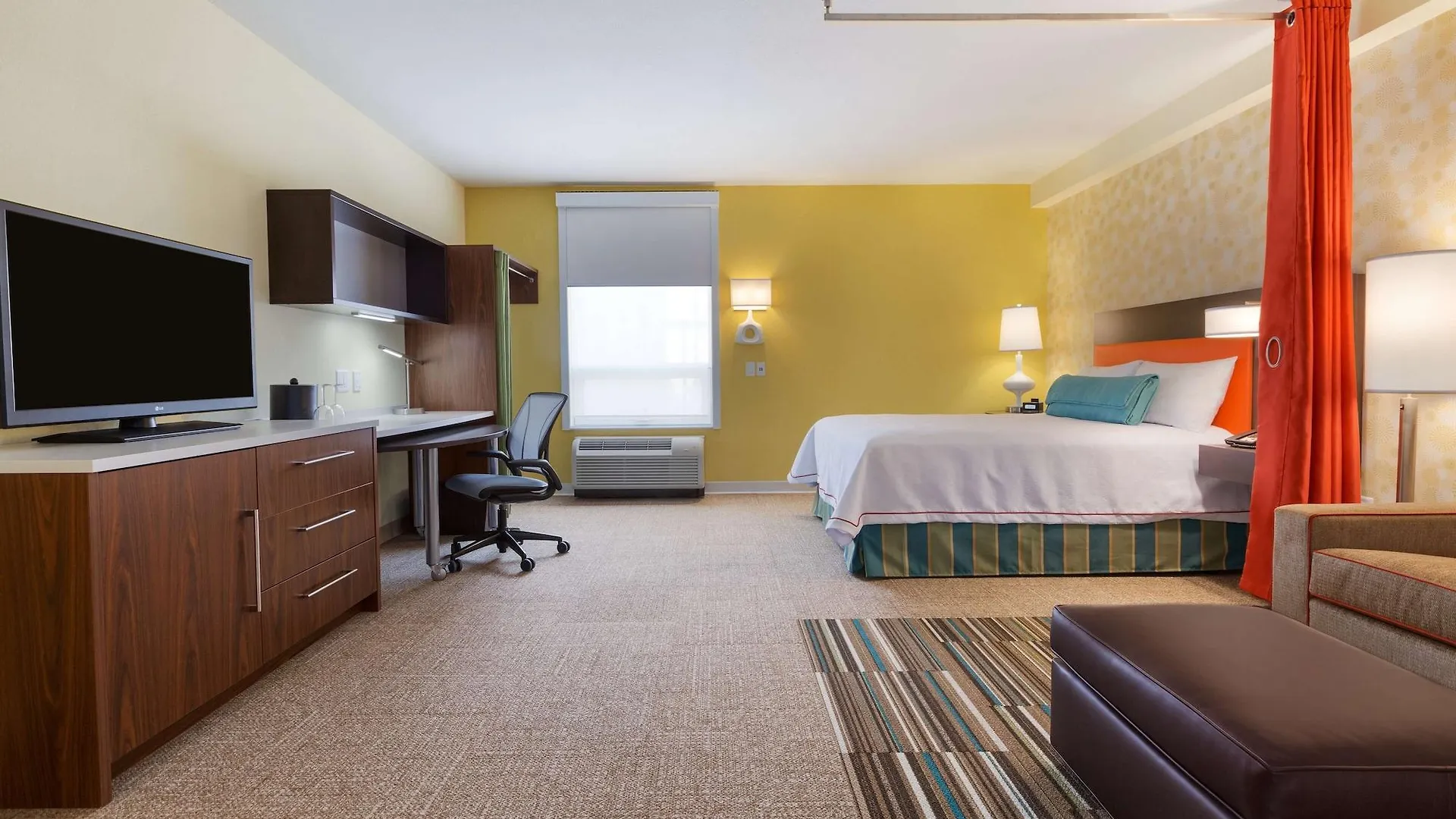 Home2 Suites By Hilton West Edmonton 3*,  Kanada