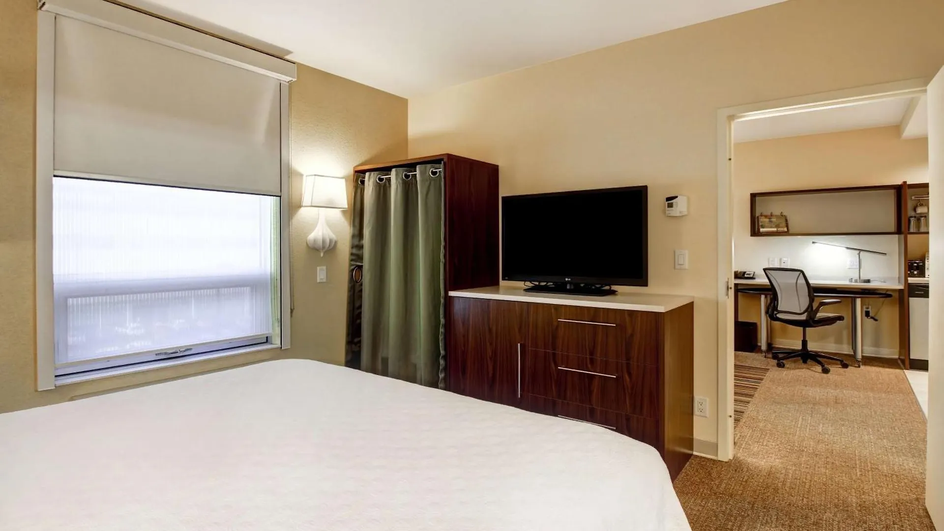 Hotel Home2 Suites By Hilton West Edmonton